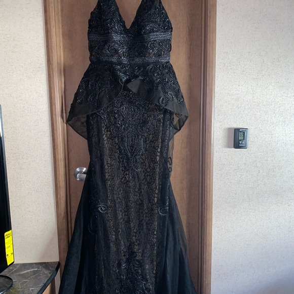 Brand new with tags gown! - Picture 2 of 8